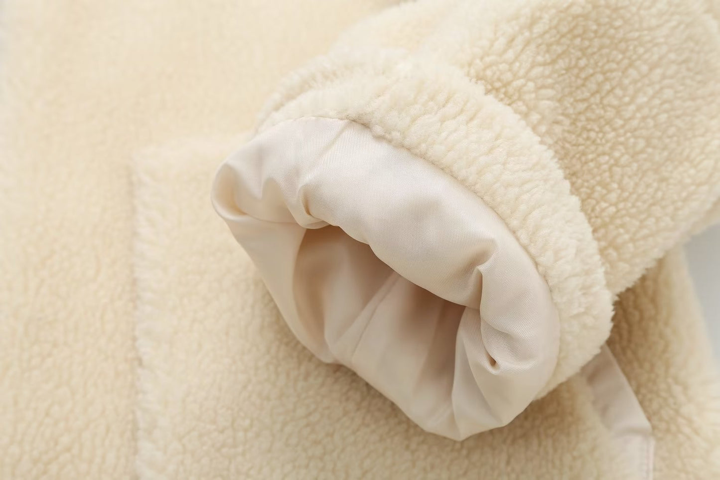 Giacca Giada by Shopello | Un must-have nel tuo guardaroba